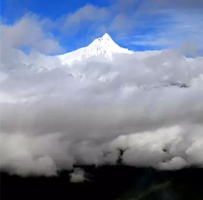 大美中国】达瓦更扎看云海不朽情缘平台登录入口【(图3) 大美中国】达瓦更扎看云海不朽情缘平台登录入口【(图3)