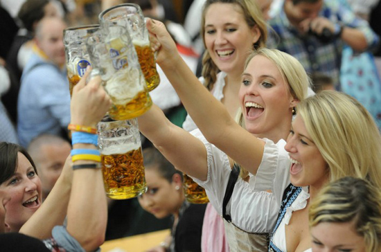 休假制度:欧洲最享受 亚洲最勤奋不朽情缘游戏手机版盘点各国带薪(图4) 休假制度:欧洲最享受 亚洲最勤奋不朽情缘游戏手机版盘点各国带薪(图4)